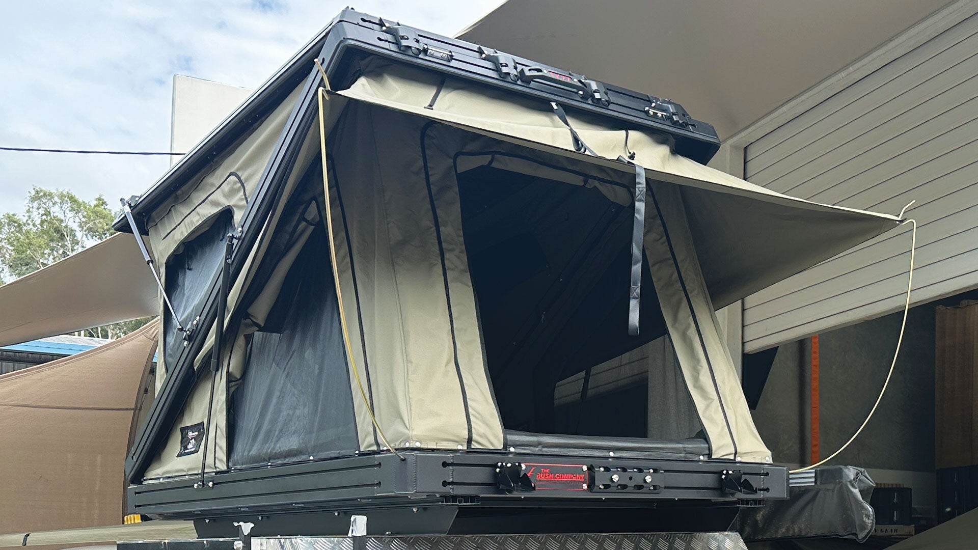 Bush Company TX27™ Hardshell Rooftop Tent